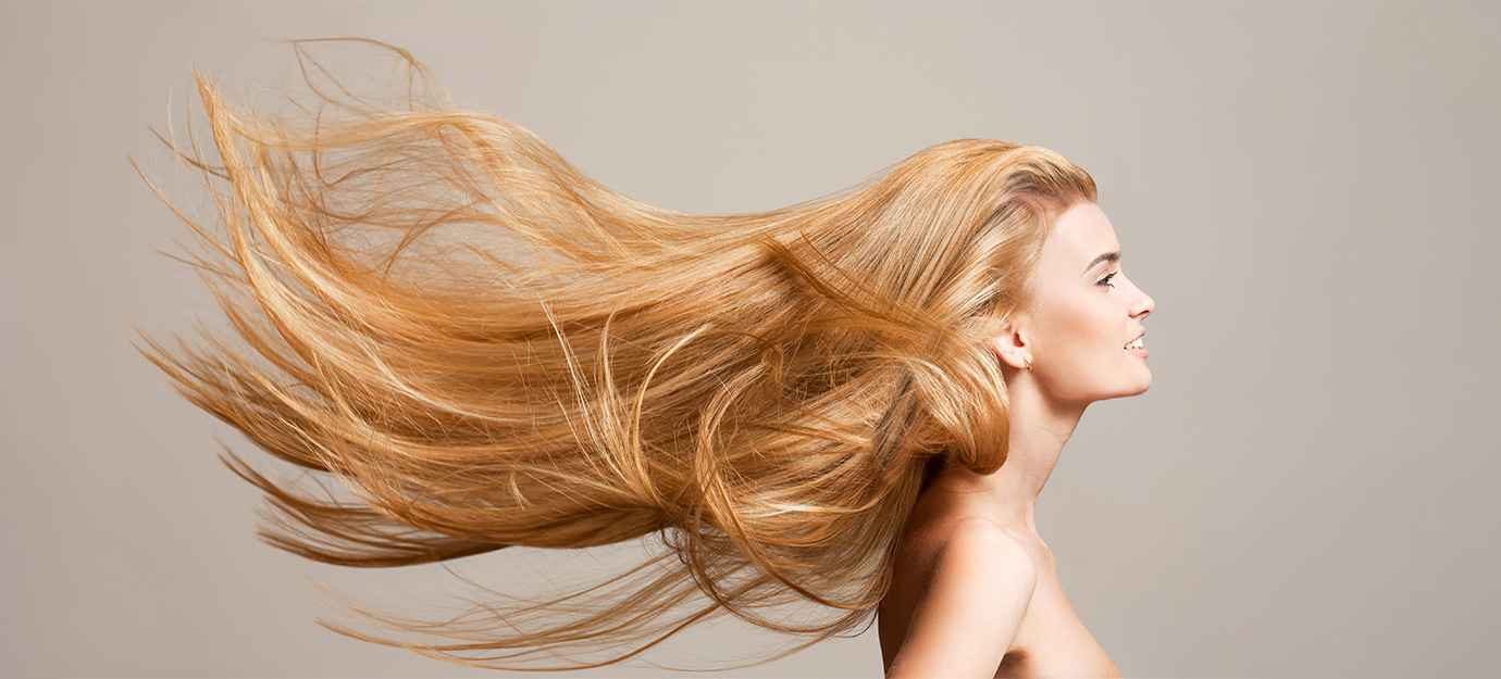 Cosa succede quando si tagliano i capelli con le forbici normali